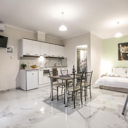 Del Sol #2 Meteora Luxurious Family Suites 칼람파카 외부 사진